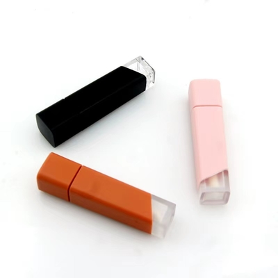 Προσαρμοσμένο 5ml λαμπτήρα χειλιών σωλήνα με ματ χρώμα κενή συσκευασία