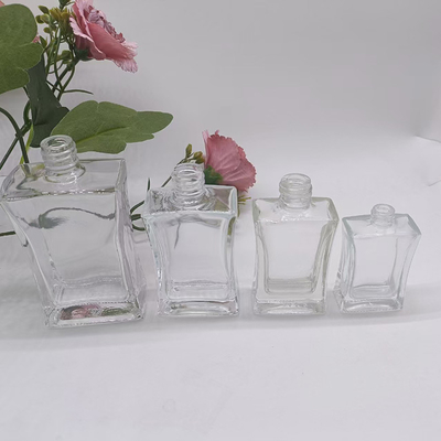 Προσαρμοσμένο 20ml 30ml & 50ml γυάλινο μπουκάλι με ψεκαστήρα αλουμινίου και πάνω από το καπάκι