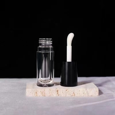 Κυλινδρικό 6ml υλικό λαμπτήρα χειλιών σωλήνα με βίδα κάλυμμα στην αγορά