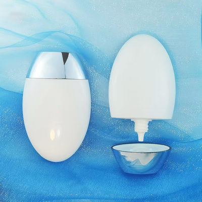 Προσαρμοσμένο μπουκάλι κρέμας ηλιακής προστασίας οβάλ σχήματος 50g με UV ασημένιο καπάκι για συσκευασία 50ml PP Cosmetic