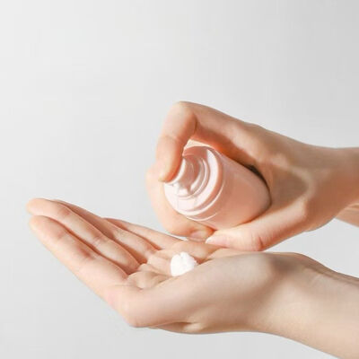 Wholesales 15ml 30ml 50ml Inverted Plastic Airless Bottles with Sprayer /Cream Pump