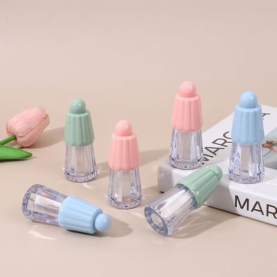 Χονδρικό 4.5 ml Φιλικό προς το περιβάλλον πλαστικό ομπρέλα τύπου λαμπτήρα χειλιών Tube Stick για προϊόντα φροντίδας χειλιών